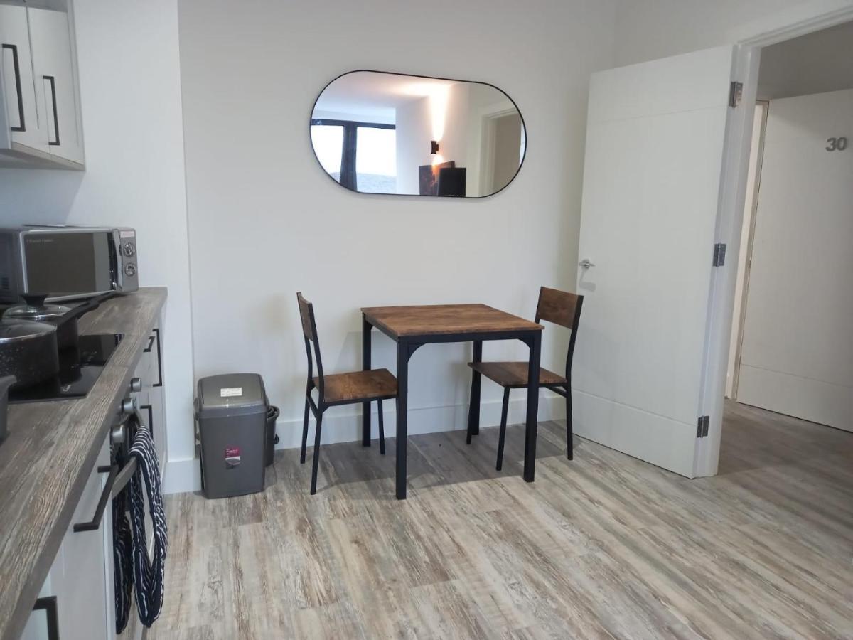 Kingsbridge Point - Cosy One Bed Apartments Near Town Centre, Swindon Exterior foto