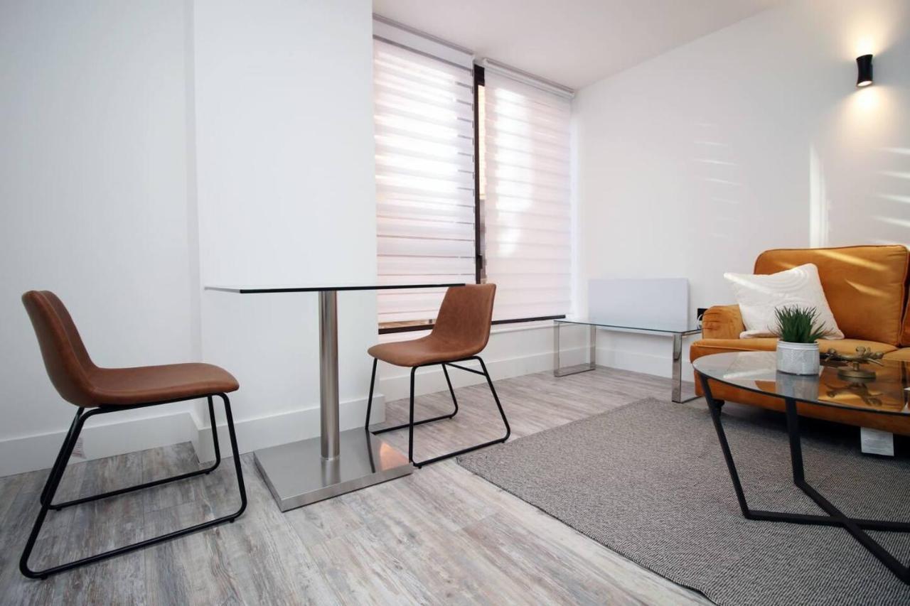 Kingsbridge Point - Cosy One Bed Apartments Near Town Centre, Swindon Exterior foto